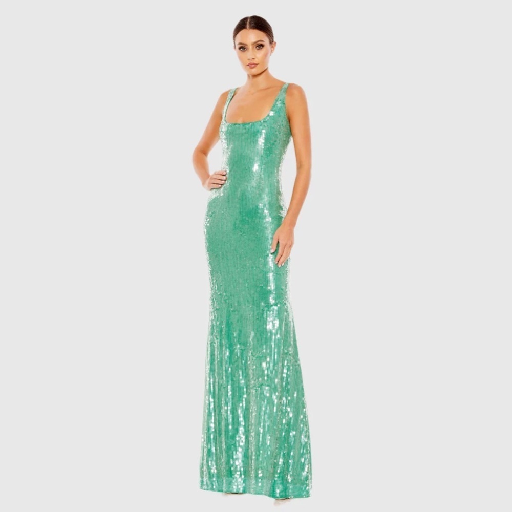 Mac Duggal 93725 NWT SEQUINED SLEEVELESS COLUMN GOWN
